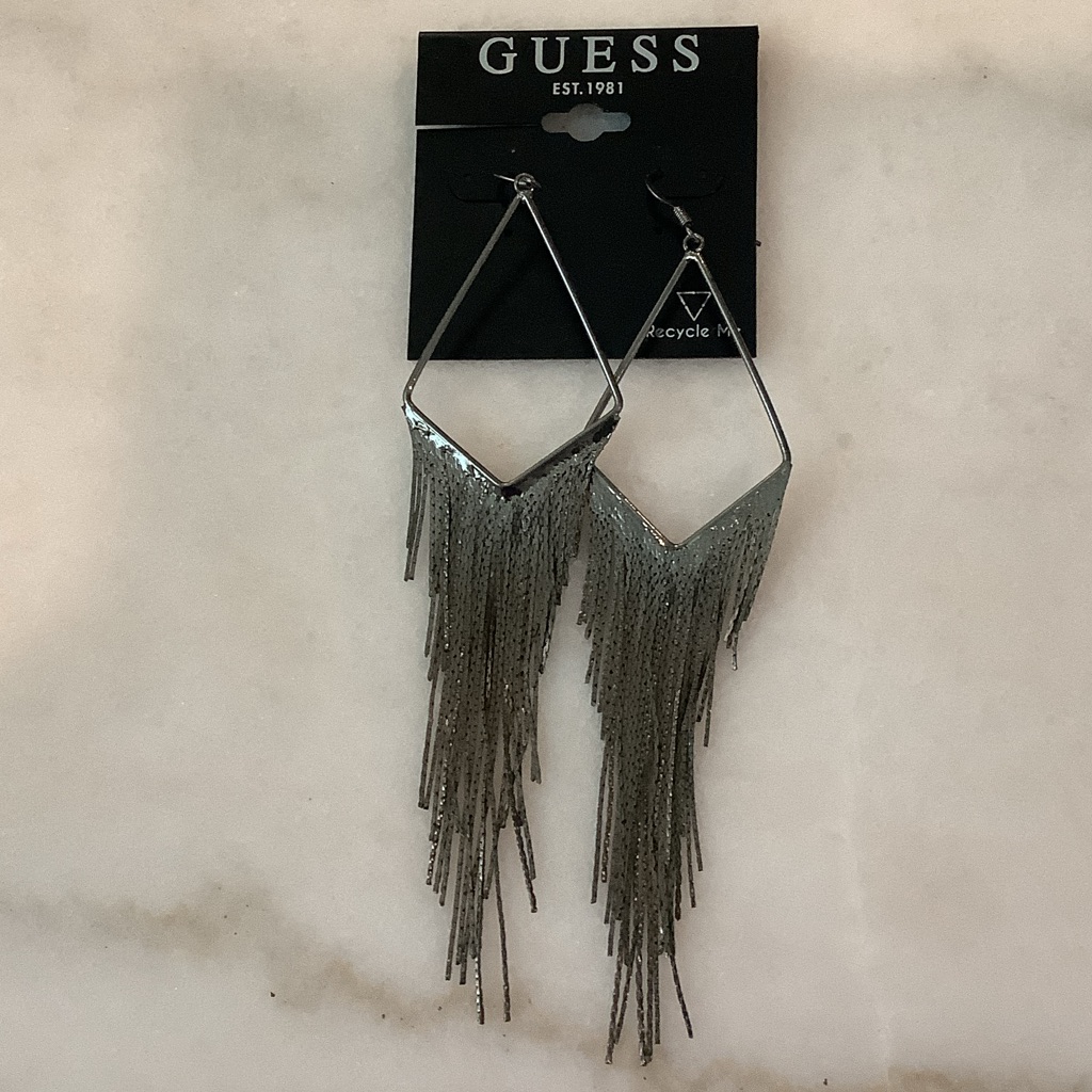 Guess Silver-Tone Chain Fringe V-Shaped Drop Earrings Brand New 25$